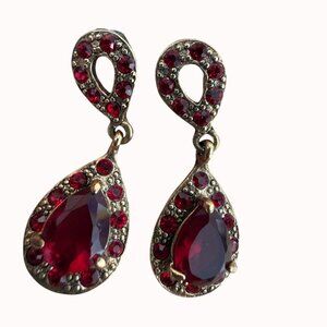 Monet Vintage-Inspired Gold & Red Teardrop Earrings With Sparkling Gemstones Ele